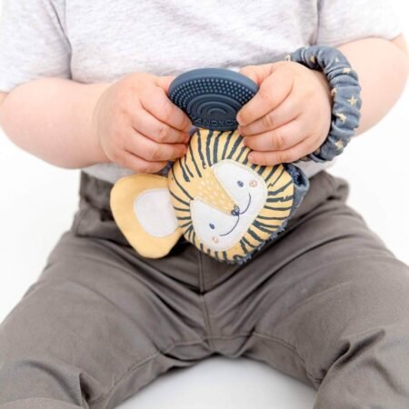 Handychew – Lion Sensory Teething Toy @ Little'Uns Retail Ltd