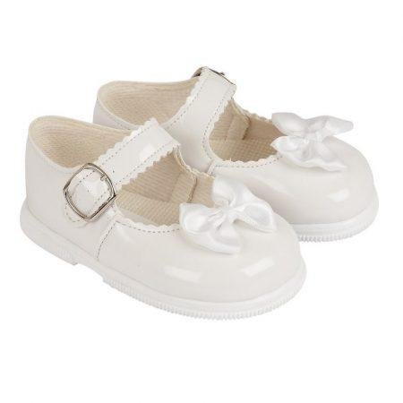 Baypods Baby Girls Hard Soled Shoe-white