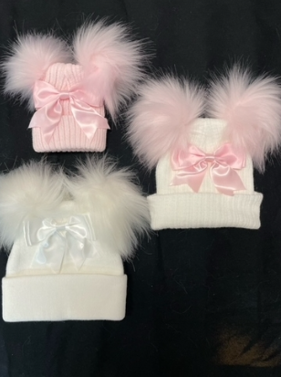 Winter Hat With Pom/bow- White