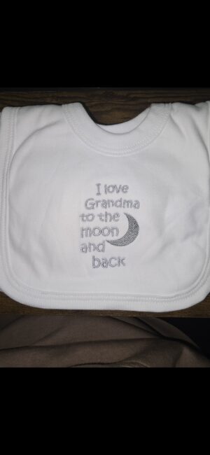 Pop On Bib-I Love Grandma To The Moon And Back
