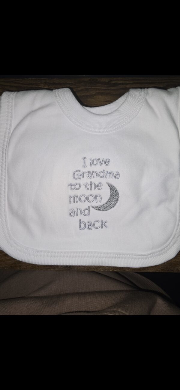 Pop On Bib-i Love Grandma To The Moon And Back