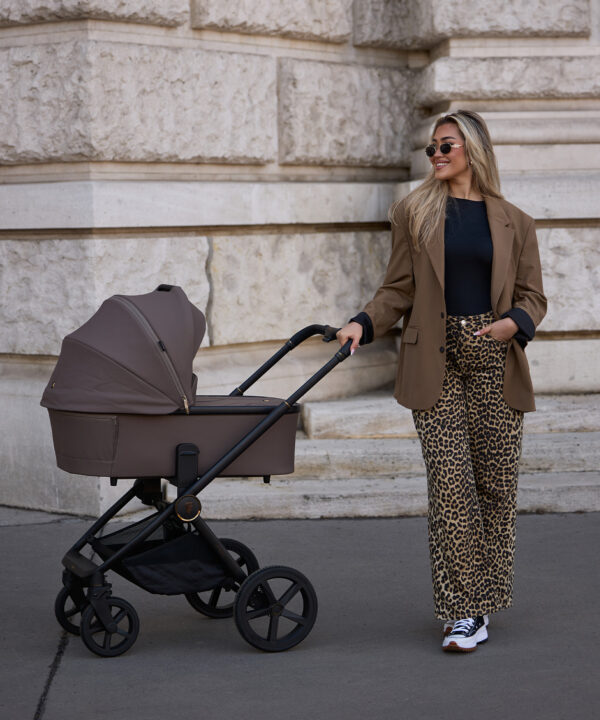 Venicci Upline 2 Brownie Pram