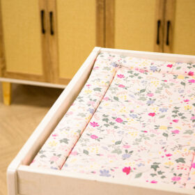 Changing Mat Rose & Ivy