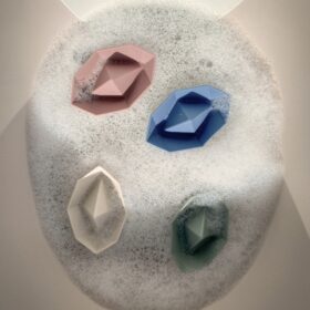 Shnuggle Stack And Sail Bath Boat Toys