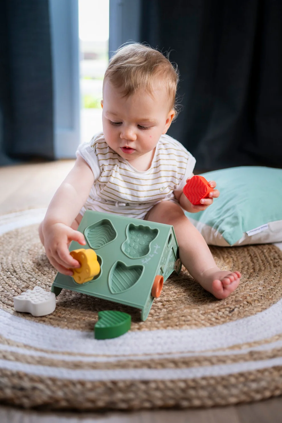 Sophie La GirafeĀ® - My First Toys To Handle Sophie La GirafeĀ® - My First Toys To Handle
