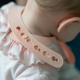 Catch It Silicone Bib Bunnies Pink