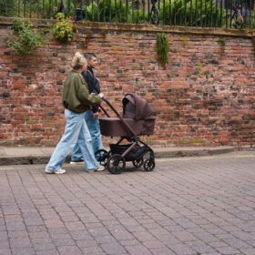 Oyster Vee Stroller Bundle – Liquorice (Copy)