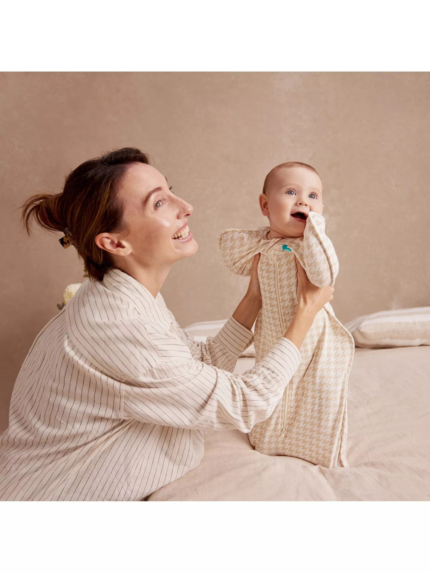 Love To Dream Swaddle Up Baby Houndstooth Print Sleeping Bag, 1.0 Tog Love To Dream Swaddle Up Baby Houndstooth Print Sleeping Bag, 1.0 Tog